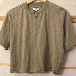 $ALE ITEM  | NWOT | The Drop Women's Cropped Crewneck T-Shirt